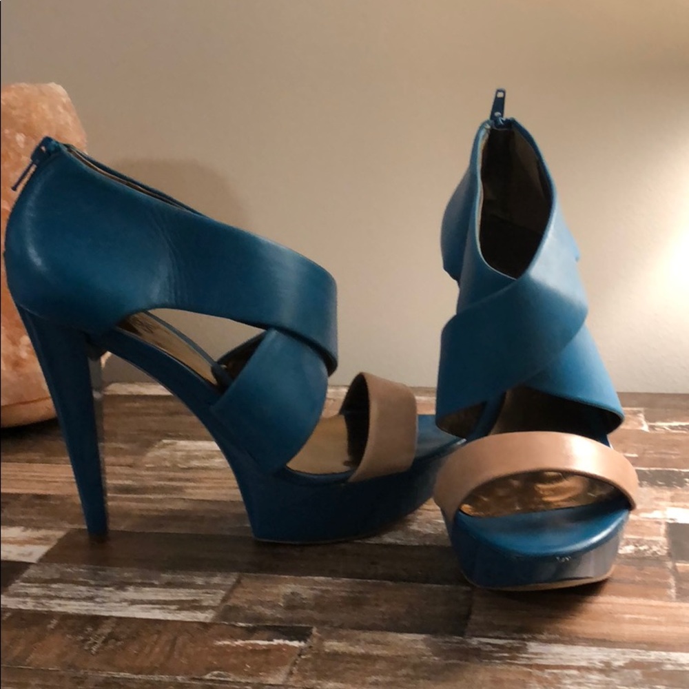 Carlos Santana Platform Heels